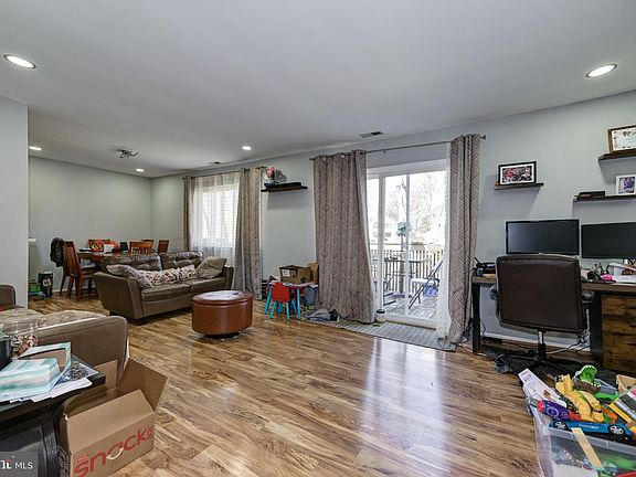5th image of 75 Sandra Rd