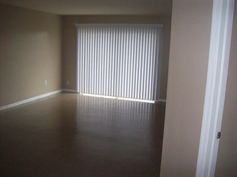 5022 26th St SW — Photo 3