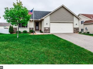 241 Arabian Ave W, Shakopee, MN 55379