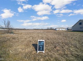 1412 Indian Trl, Kankakee, IL 60901