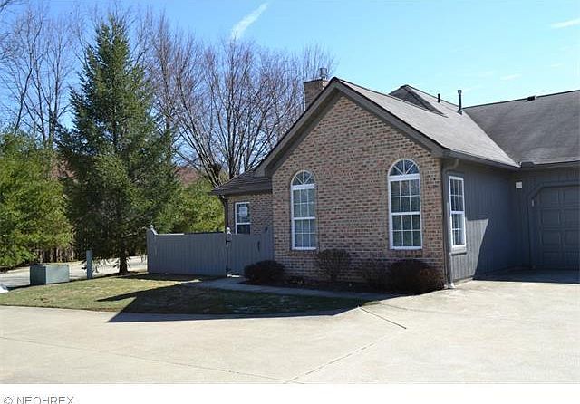 1st image of 3996 Villas Dr