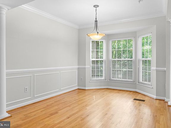 2nd image of 2901 Clovercrest Way