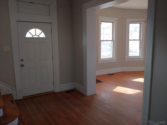 4th image of 1210 Early St