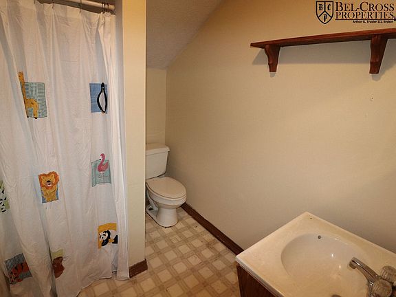 5th image of 565 Brockway Ave #B