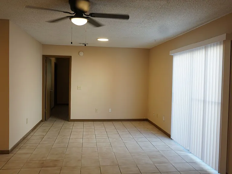 5558 Bennington Dr — Photo 3