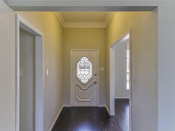 2nd image of 5704 Guadalajara Dr