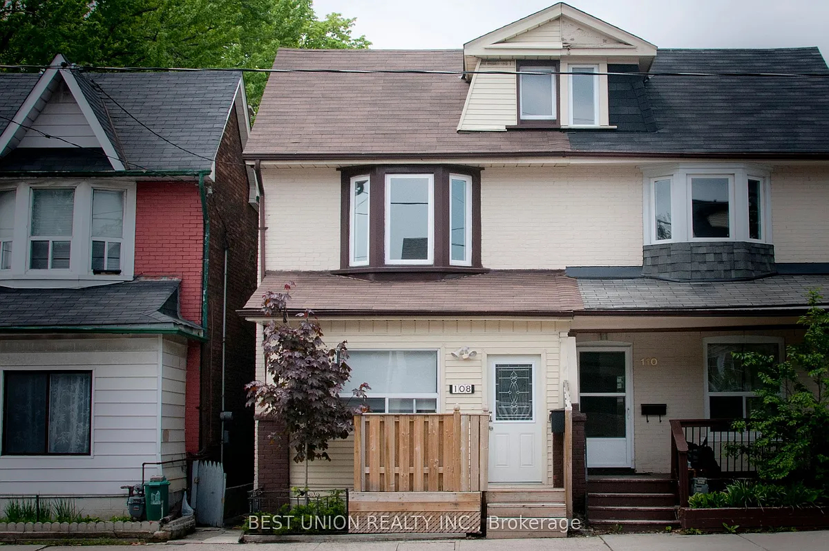 Photo 1 of 12 - 108 Jones Ave #LOWER - Toronto, ON Primary Photo - 108 Jones Ave #LOWER