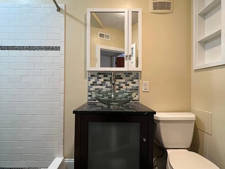 75 Whitney Ave #4 — Photo 7