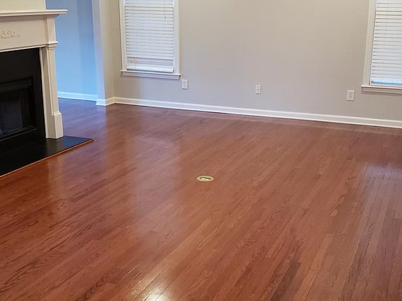 5th image of 742 Gardenside Cir SE
