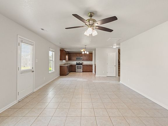 4th image of 3117 Dizzy Dean Dr