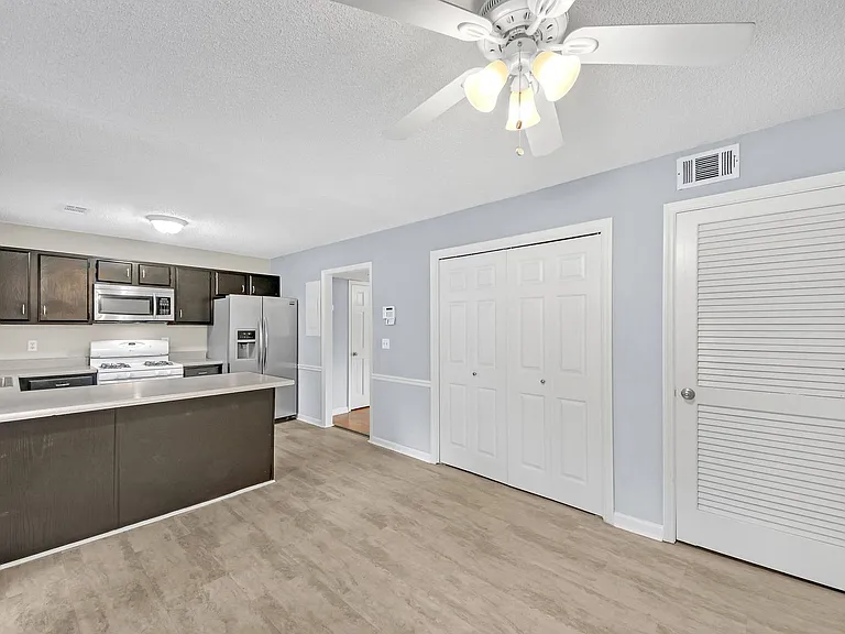 4000 Sand Wedge Cir NW — Photo 7