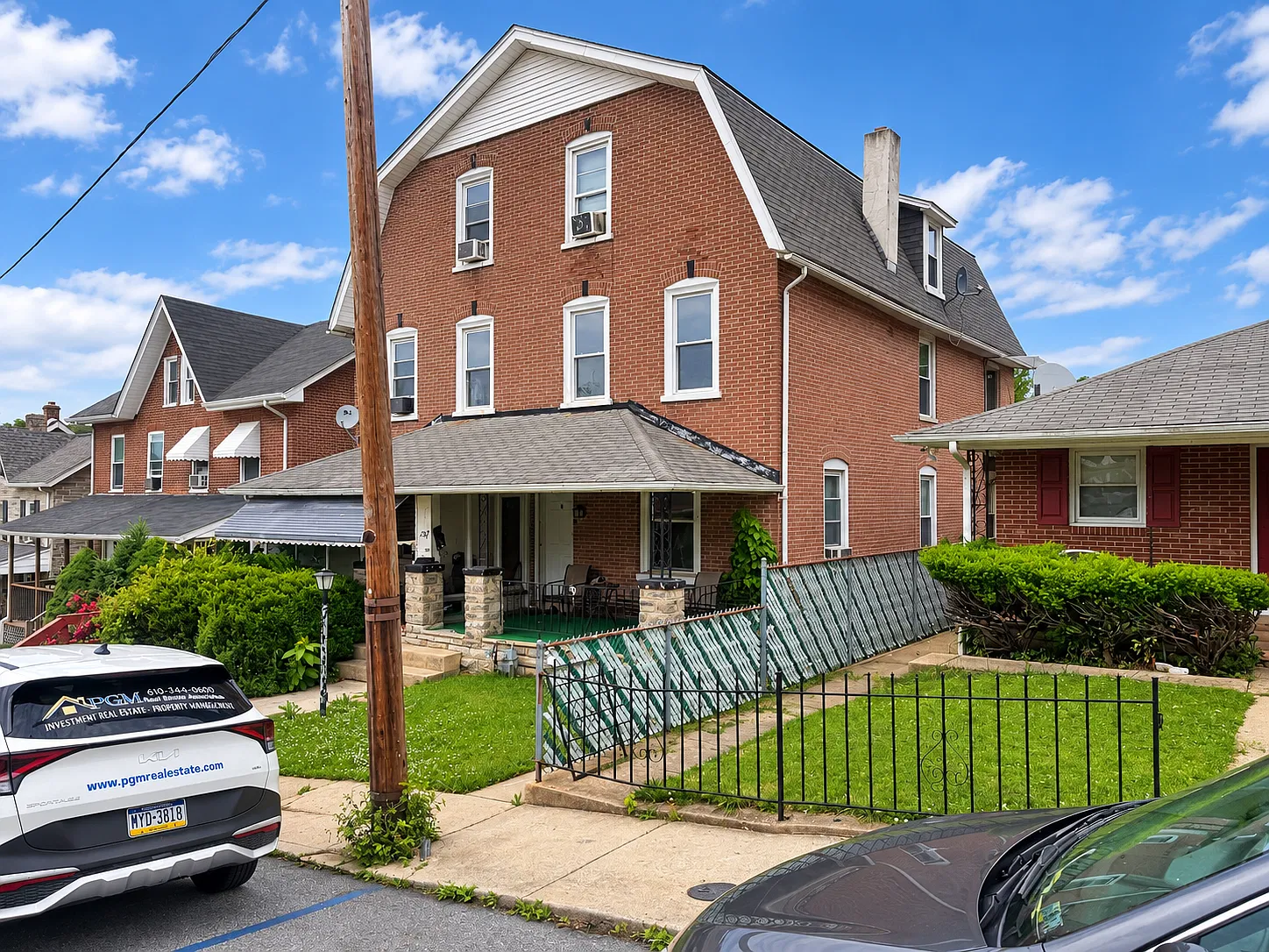 137 Chester Ave — Photo 1