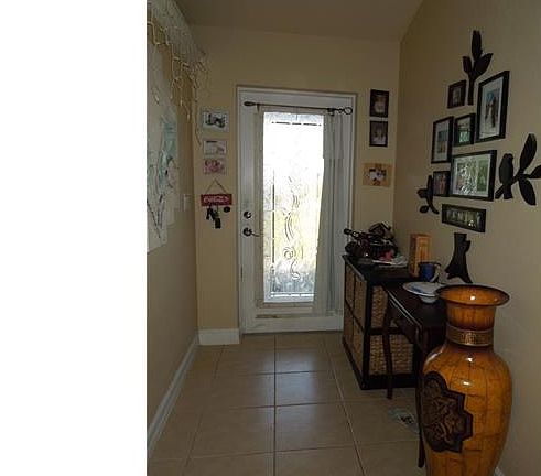 2nd image of 2545 Sunniland Blvd
