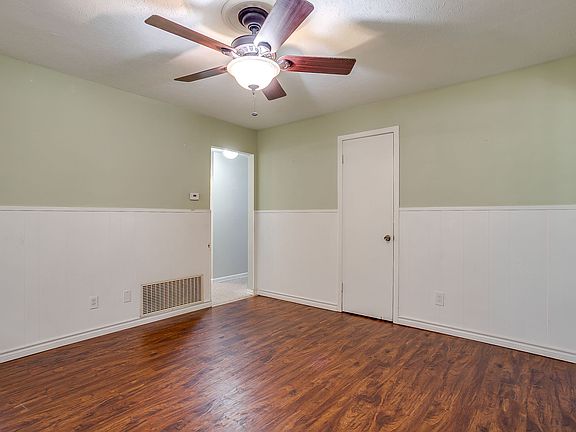 5th image of 302 Case St