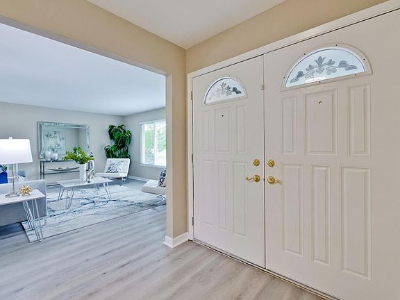 3rd image of 6803 Taglio Ct