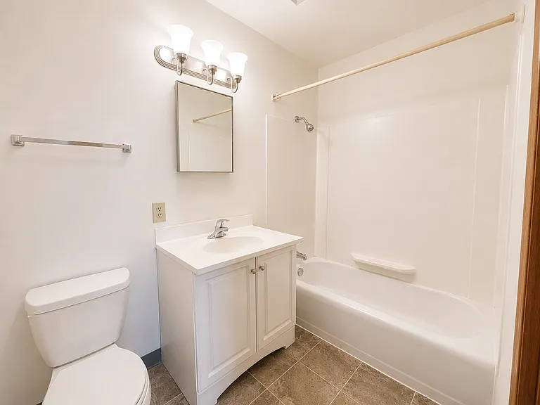 Liberty Valley Apartments — Photo 20