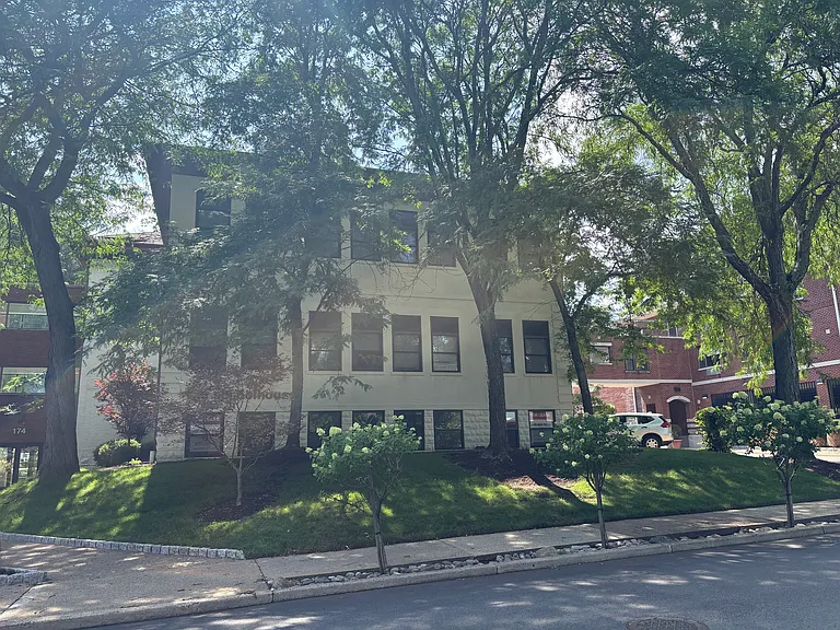 164 Union St #2E — Photo 39