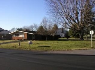 209 Stonewall Dr, Waynesboro, VA 22980