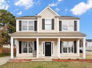4033 Viewmont Dr, Raleigh, NC 27610