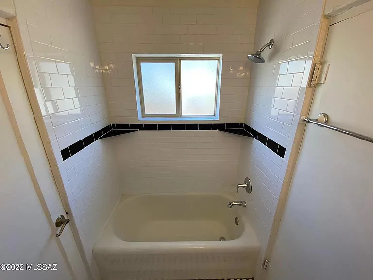 Bathroom - shower tub