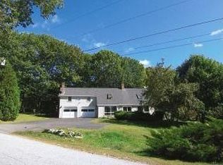 17 Hunts Meadow Rd, Whitefield, ME 04353