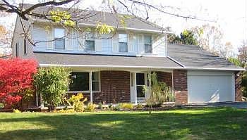 1st image of 901 Oak Knoll Dr