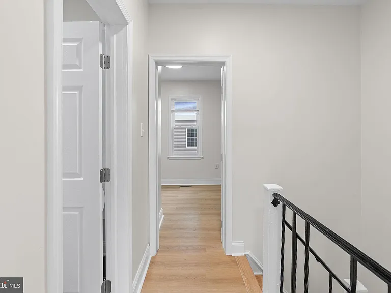 2151 E Stella St — Photo 20