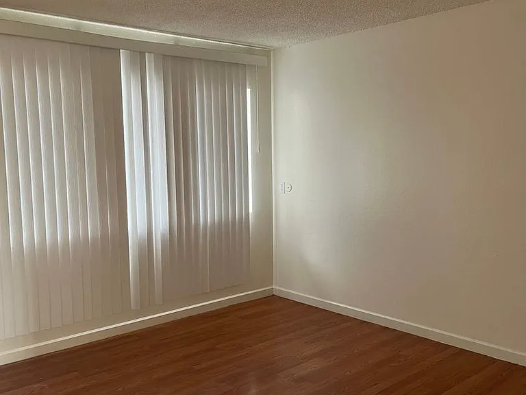 13921 YUKON LP — Photo 3