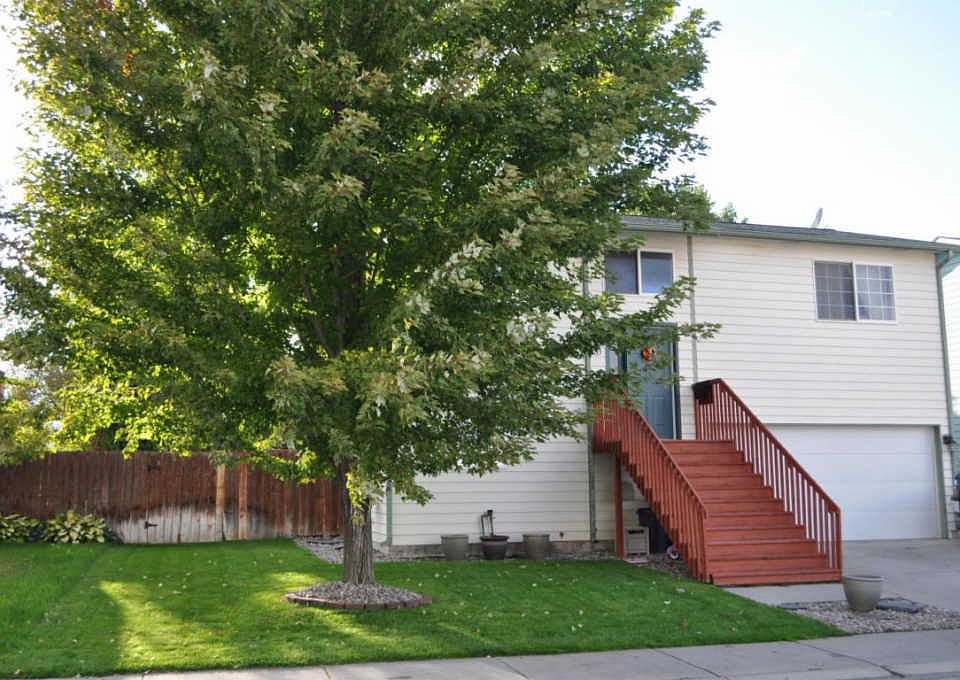 1st image of 213 Lake Side Dr
