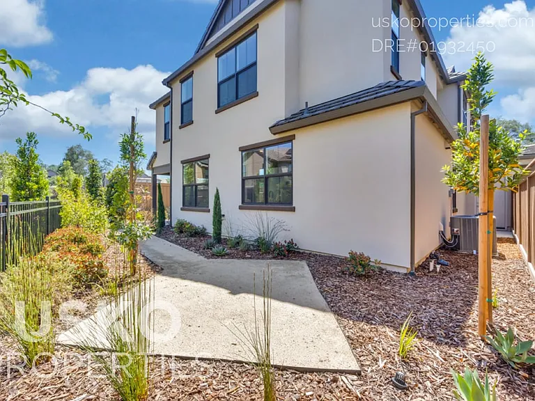 7095 Soleil Way — Photo 50