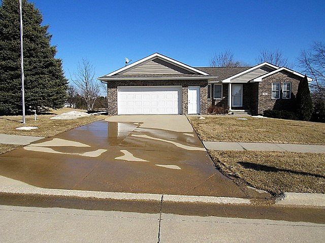 1st image of 716 Bruce Allen Dr