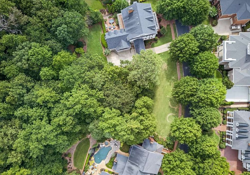 1st image of 3119 W Addison Dr