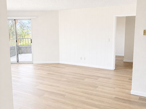 4th image of 5712 Baltimore Dr #467 & 469