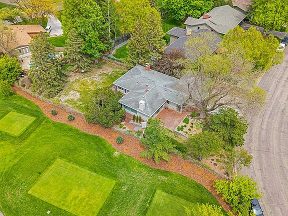 2nd image of 3030 W Donahue Dr