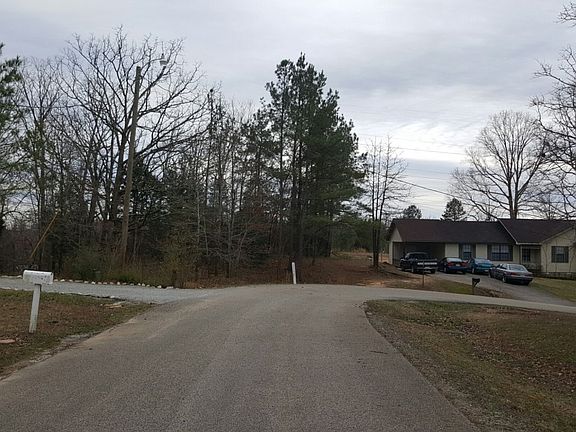 4th image of 64 Roselawn Dr