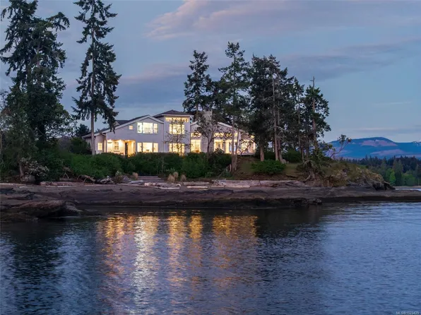 1341 Madrona Dr, Nanaimo, BC V9P 9C9