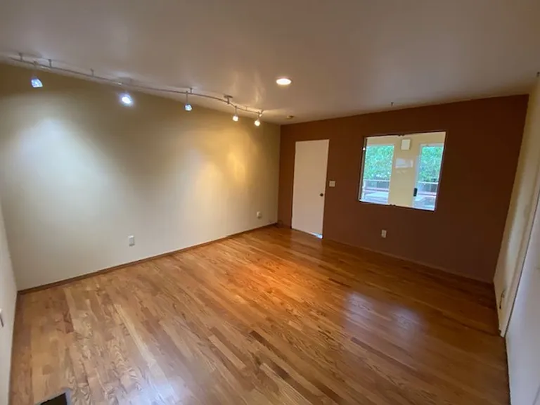 835 Seventeen Mile Dr — Photo 28