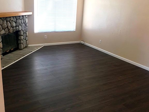 3rd image of 6827 Loma Vista Ave