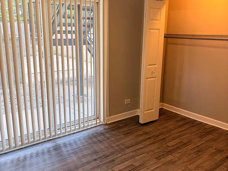5905 S Indiana Ave #1 — Photo 5