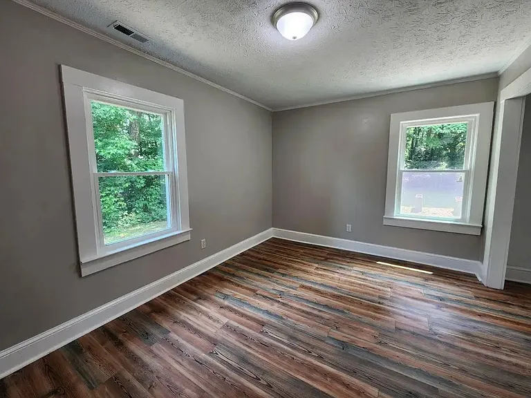 112 Jackson Ave — Photo 10