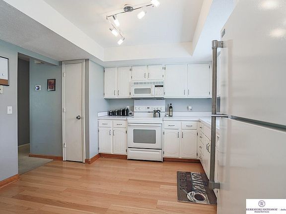 5th image of 2227 N 128th Cir