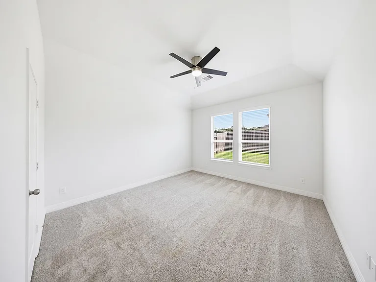 40615 Guillemont Ln — Photo 9