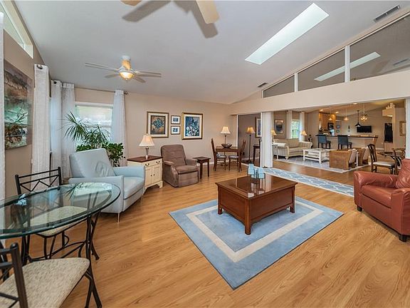 5th image of 4815 Edge Park Dr