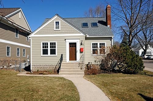2nd image of 1401 Eleanor Ave