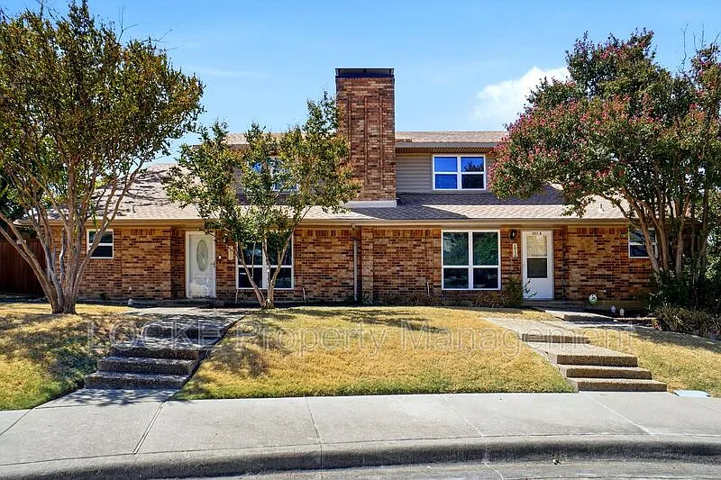 3 bed, 2.5 bath, 1970 sqft, $2,195 — Photo 1