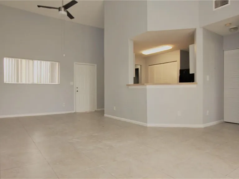 3413 NW 44th St #201 — Photo 5