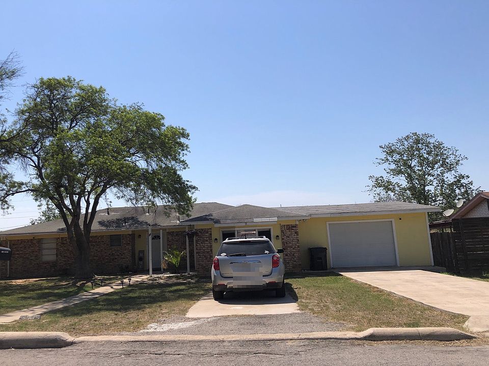 1st image of 306 S 11th St