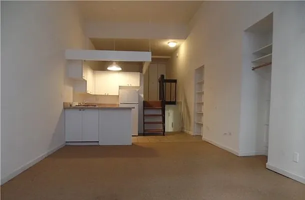 Rented by Bouklis Group | media 25