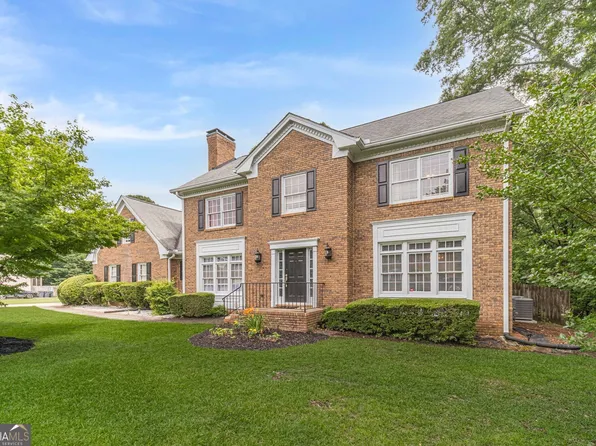 3316 Classic Dr, Snellville, GA 30078