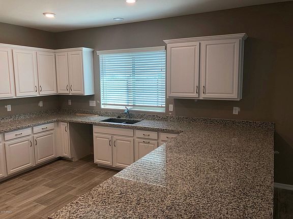 4th image of 8337 N 171st Dr